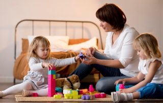 Cómo elegir niñera para niños neurodivergentes - María Zugasti