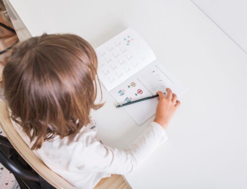Vuelta al cole: cómo organizar el cuidado de los niños en septiembre con una niñera o cuidadora